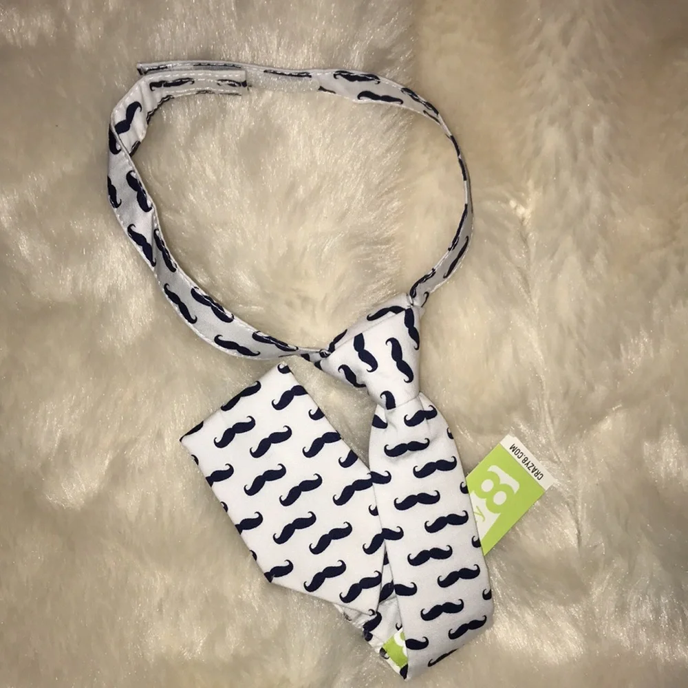 Crazy 8 White and Navy Blue Mustache Tie NEW! One size kids necktie